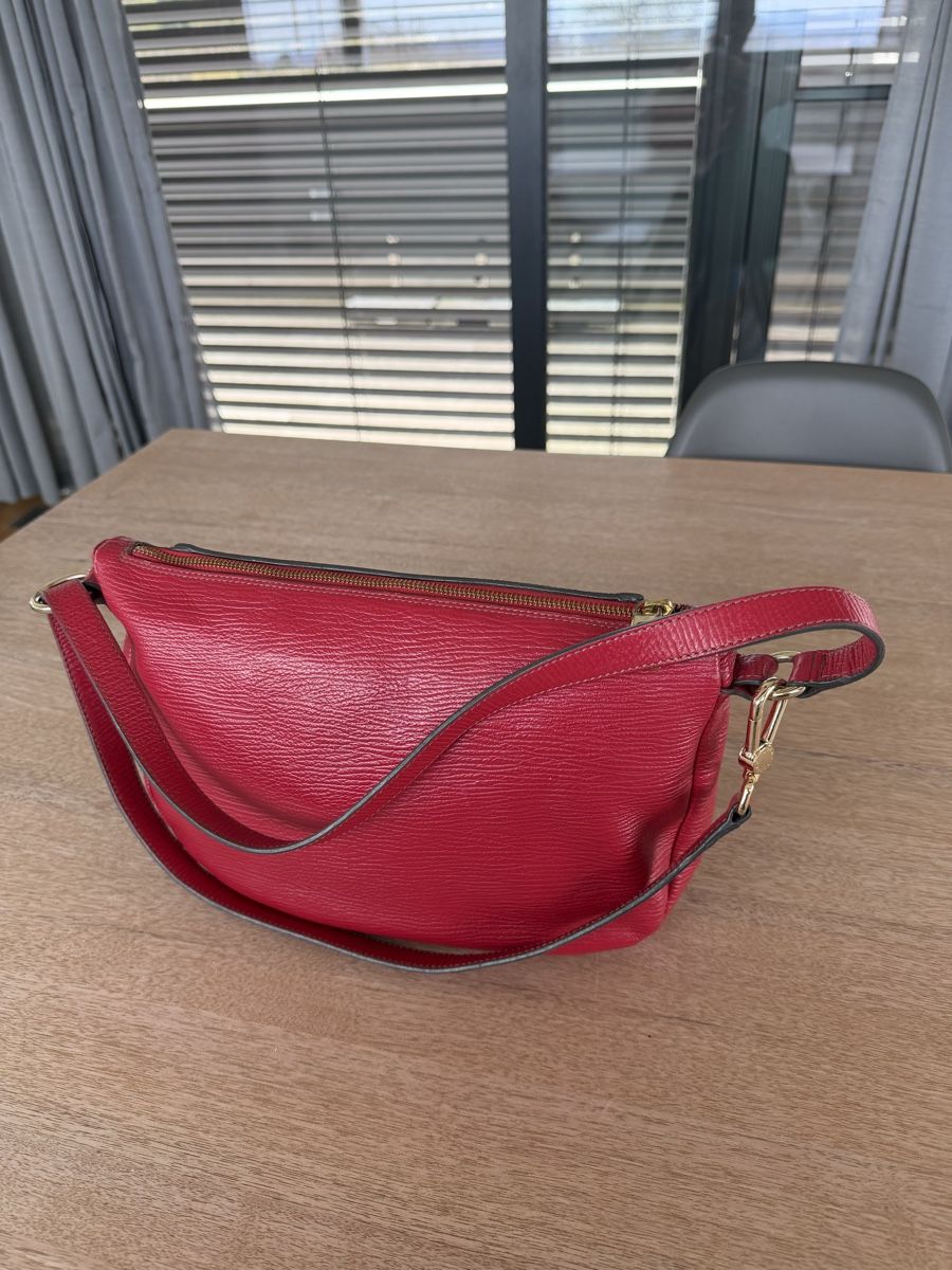 Furla Borse da donna: Furla Red Leather Shoulder Bag - Stylish & Functional – Usato da Allschwil venduto da cen_hbj2 2