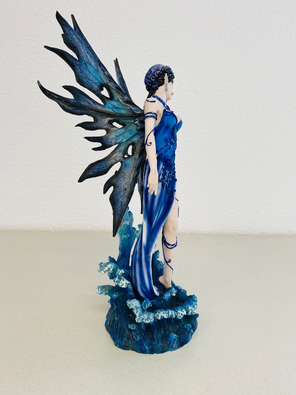 Statuette: wunderschöne blaue Elfenfigur, Meernymphe mit Flügeln – Usato da Niederhelfenschwil venduto da Chleeblatt1938 3