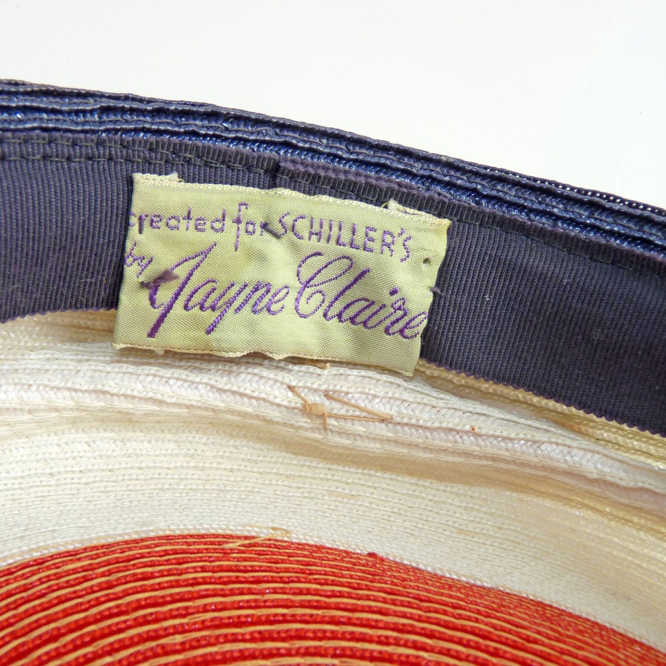 Copricapi, berretti & cappellini: Strohhütchen Hut Gr. 53-55 Bibi blau-weiss-rot VINTAGE 1950s – Usato da Brüttisellen venduto da Buxus 4