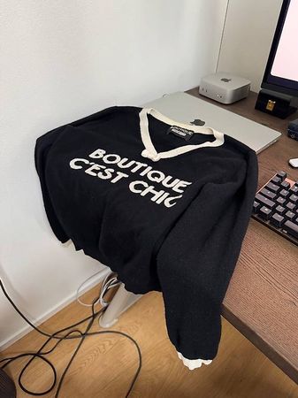 Moschino Boutique Cest Chic Sweater Pullover - Size S