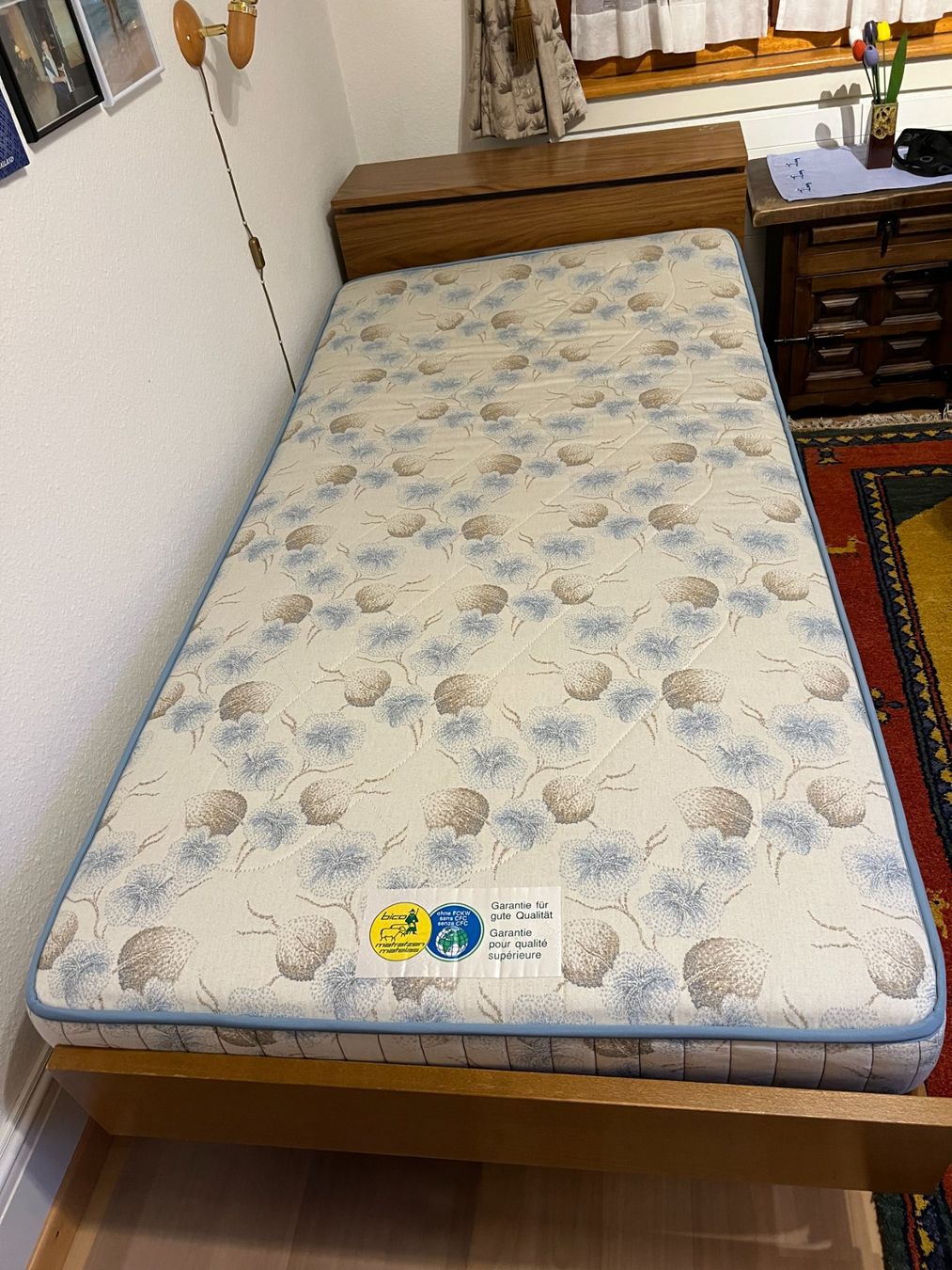 Letti: Einzelbett mit Matratze Breit=95cm/Lang=190cm – Usato da Wettingen venduto da pozza01