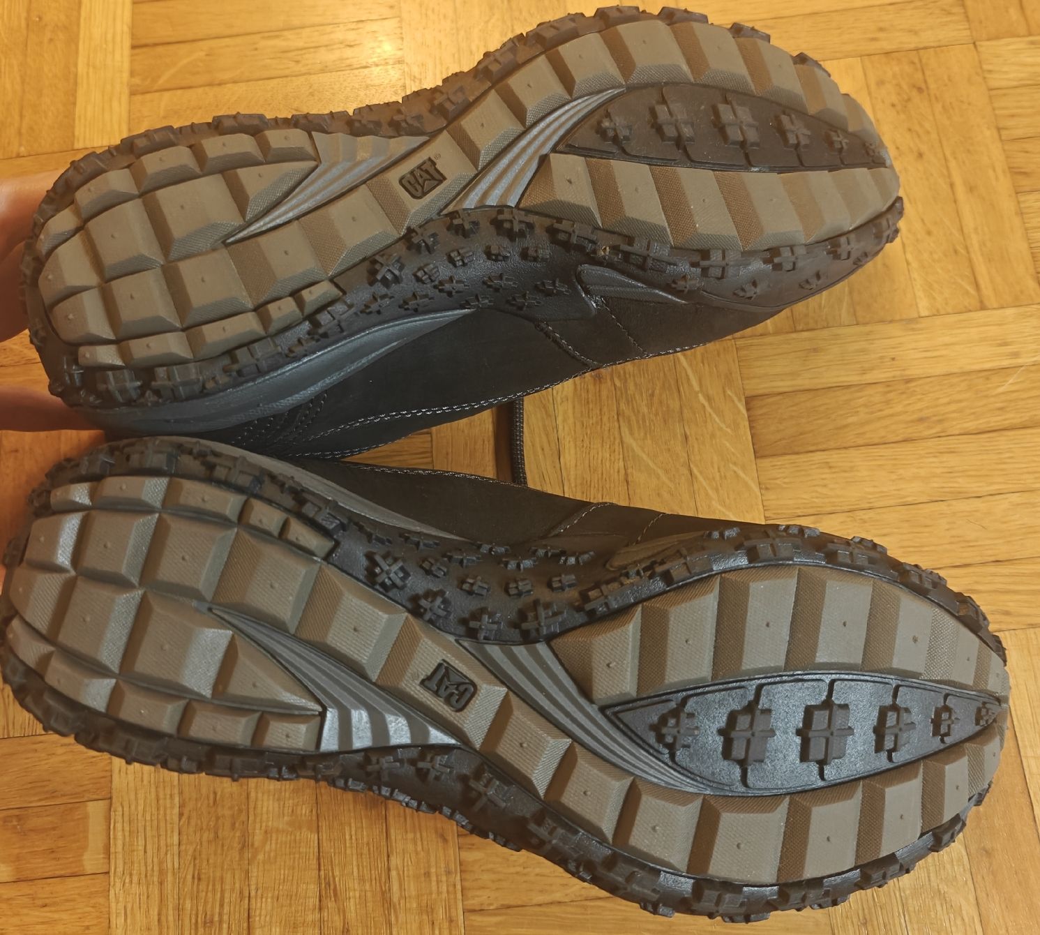 Caterpillar Chaussures hommes: Chaussures Caterpillar Utilize 43 – Neuf avec emballage d'origine à Bussigny par noa_v67w 2