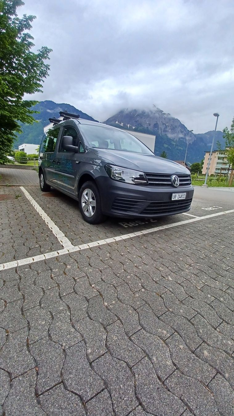 VW Automobili: VW Caddy Maxi – Usato da Altdorf UR venduto da moudicato