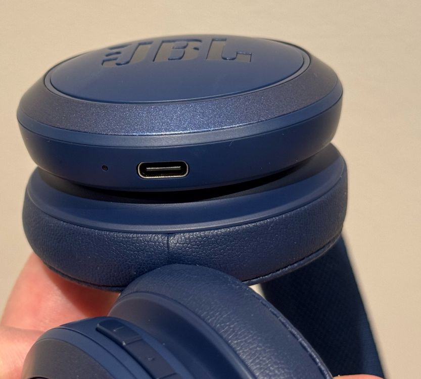 JBL LIVE 460NC On-Ear wireless bluetooth Kopfhörer mit Acc. 4