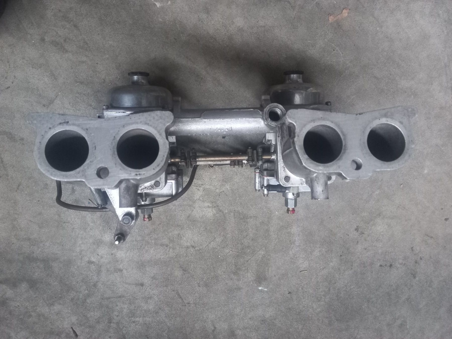 Triumph Tutti pezzi di ricambio auto: Oldtimer Stromberg 175CD  - Doppelvergaser Anlage Triumph TR – Usato da CH - DULLIKEN venduto da swissclassicparts 4