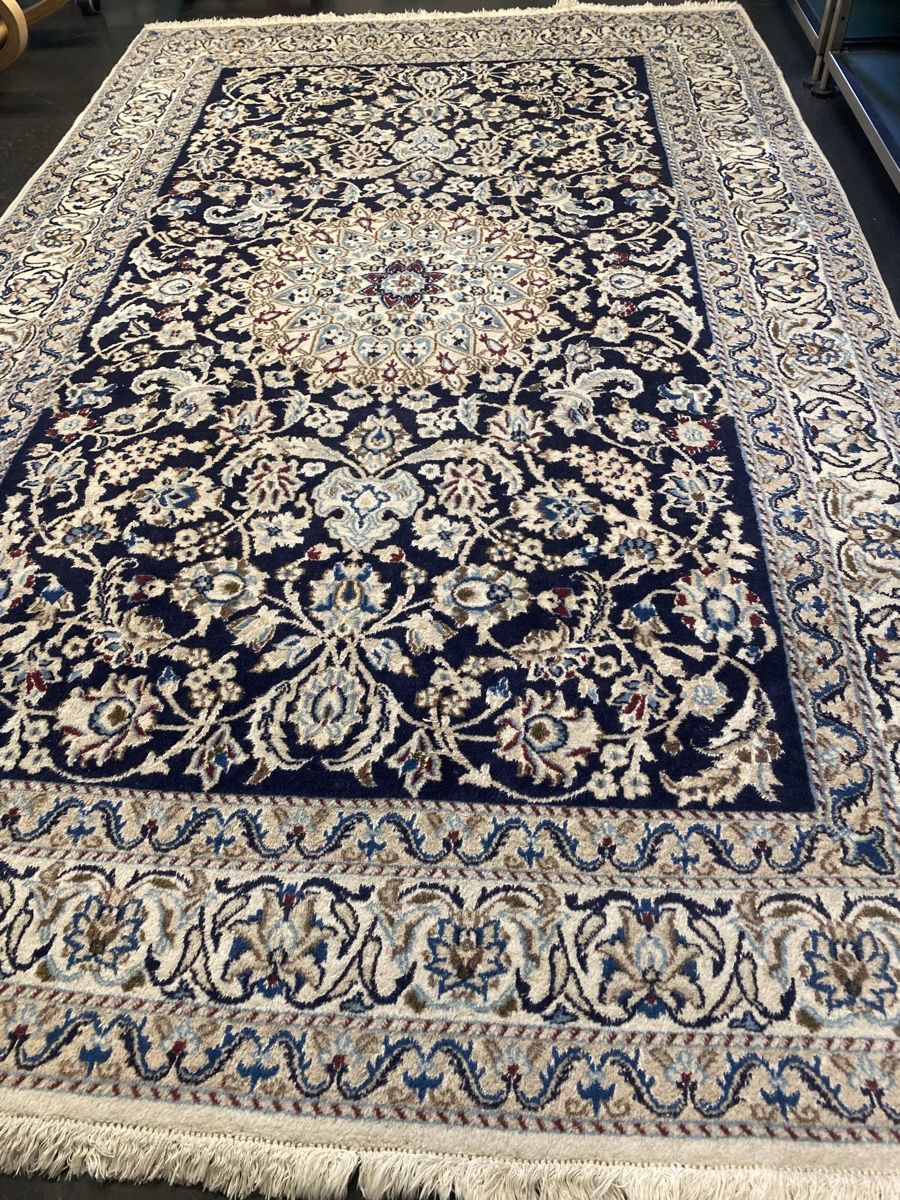 Tappeti: Original Perser Teppich Nain mit Seide  – Usato da Männedorf venduto da Adamiat 6