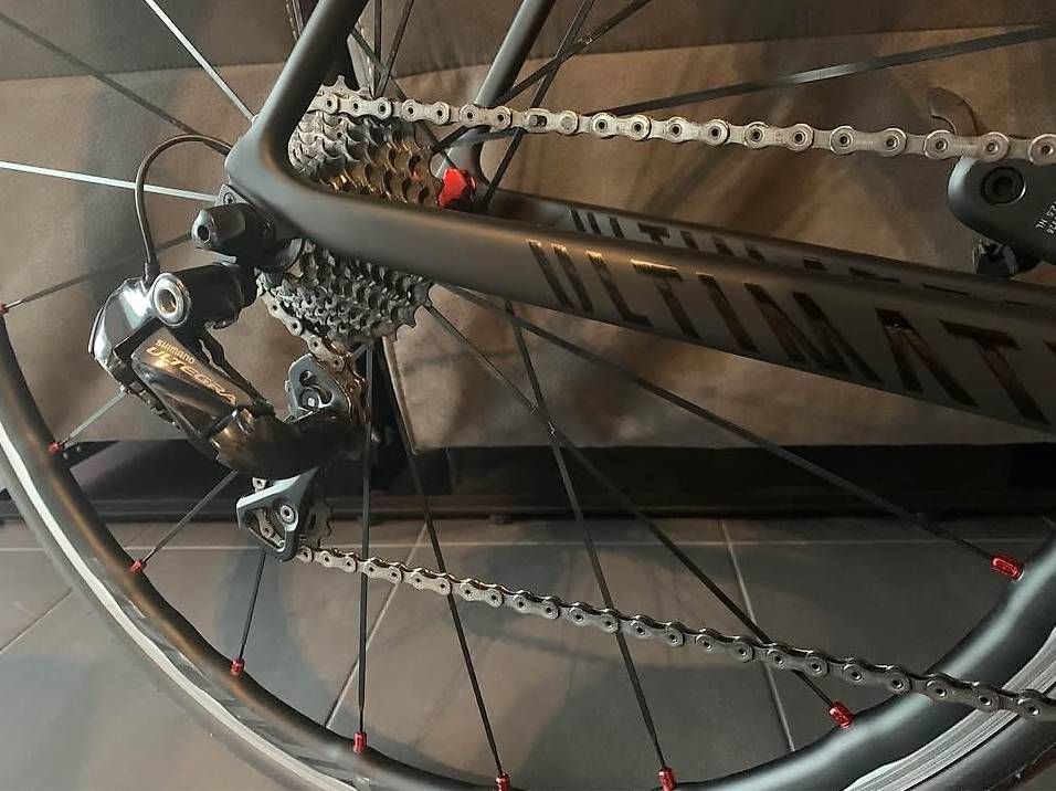 Velos: Canyon Ultimate CF SL 10 Ultegra Di2 – Gebraucht aus Colombier NE von Lamiche 1