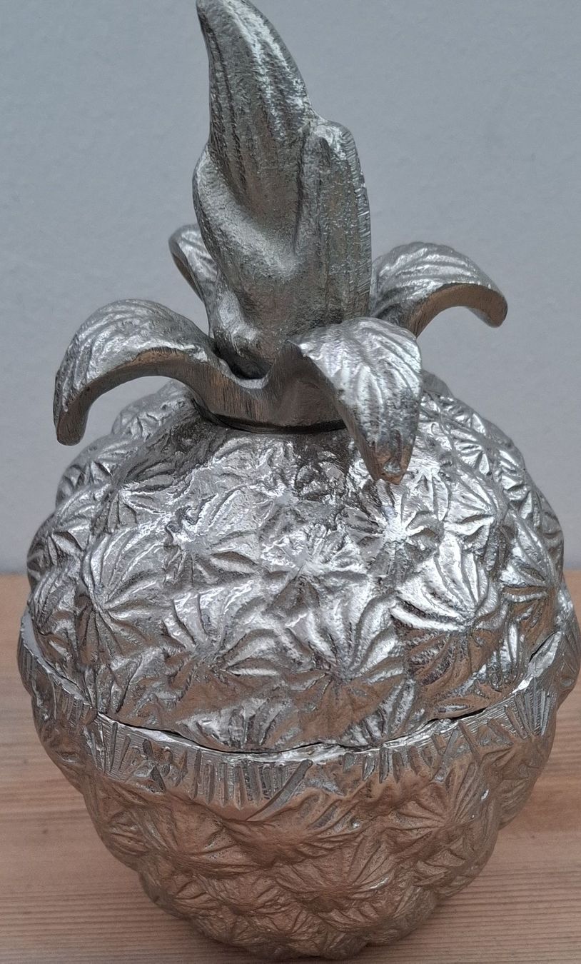 Tutte le decorazioni: Silberne, schwere  Ananas – Usato da Buochs venduto da regenbogen7365