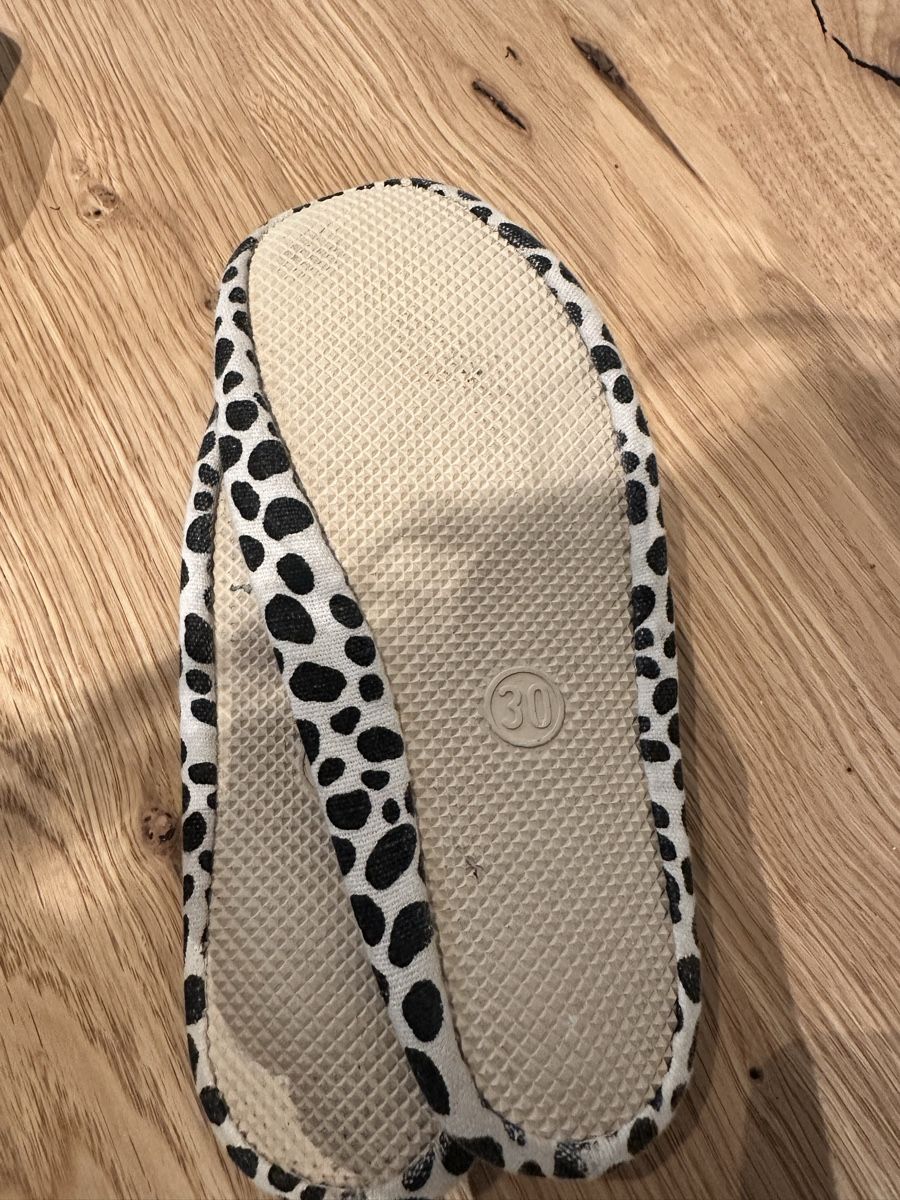 Chaussures garçon: Turntäppeli Kinder Grösse 30 – D'occasion à Russikon par sabi020 2