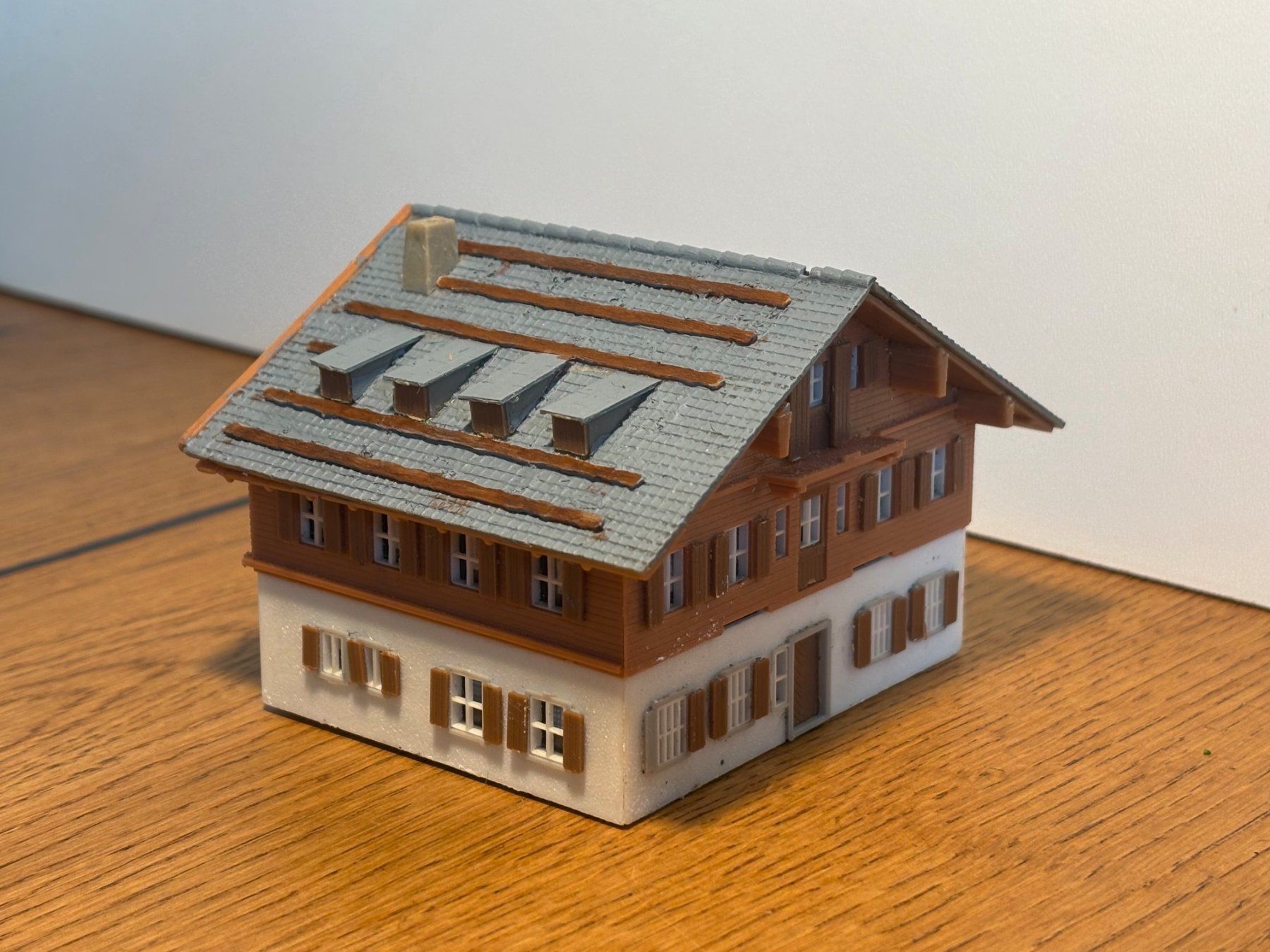 Modellini di ferrovie: L2233 Mängel: Chalet (Spur N) – Usato da Birsfelden venduto da Birs_25 1