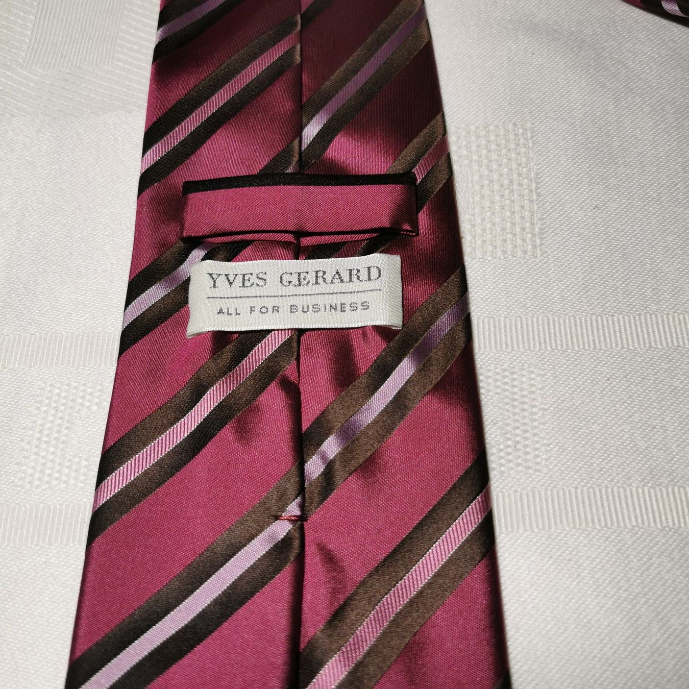 Cravatte: Yves Gerard Krawatte Rosa/Pink gestreift – Usato da Bern venduto da Second-Hand-Pirat 1