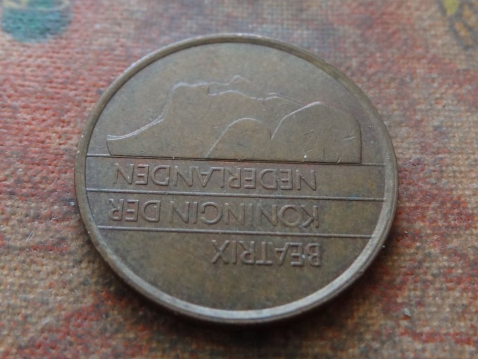 Tutti le monete: PAYS-BAS  Nederland  5  Cents  1989 – Usato da Romanel-sur-Lausanne venduto da Swift13 1