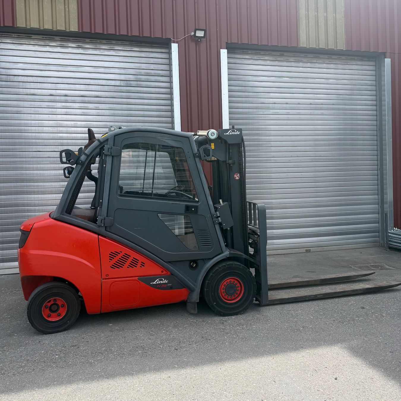 Linde Carrelli elevatori e a forche: Linde Diesel Stapler 35 – Usato da Menziken venduto da Tairi10 1
