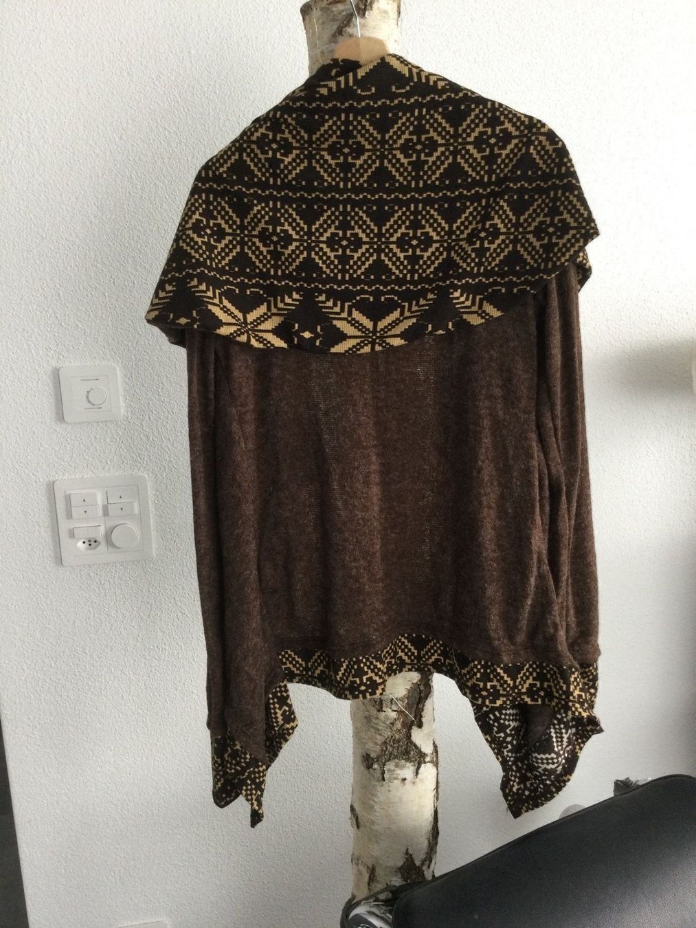 Jacken: Schöner Cardigan / Umhang – Neu (gemäss Beschreibung) aus Erlinsbach SO von Adica 2