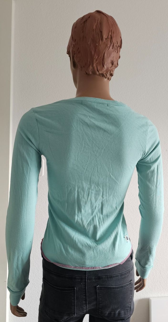 Pullover & Sweatshirts: Freesoul Langarmshirt mit Blumen, Grösse S – Gebraucht aus Basel von Allerlei-Basel 1