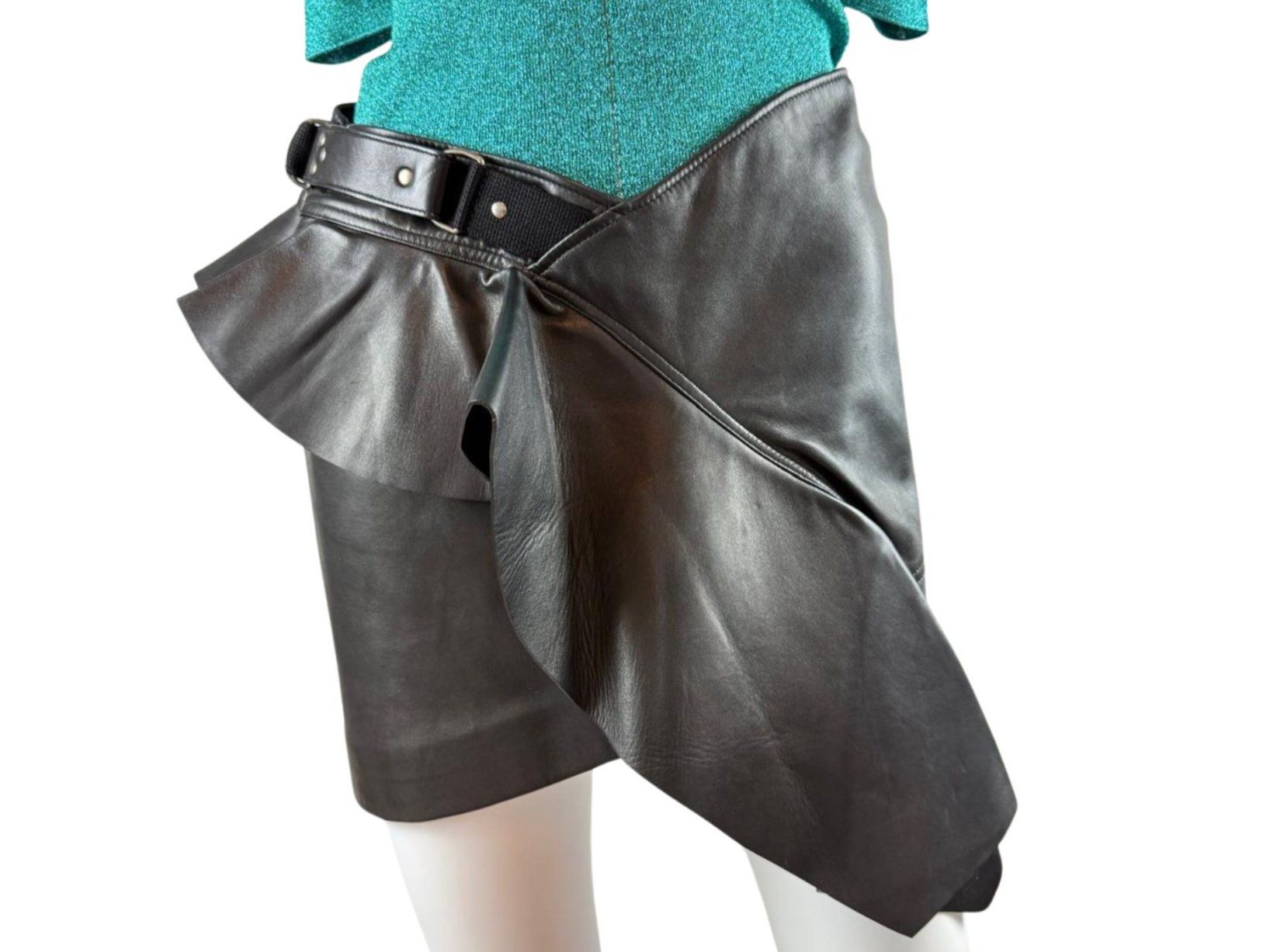 Saint Laurent Gonne: Saint Laurent Mini Lederrock, Gr. EU 36, neuwertig – Nuovo (secondo la descrizione) da Oberarth venduto da SSS.