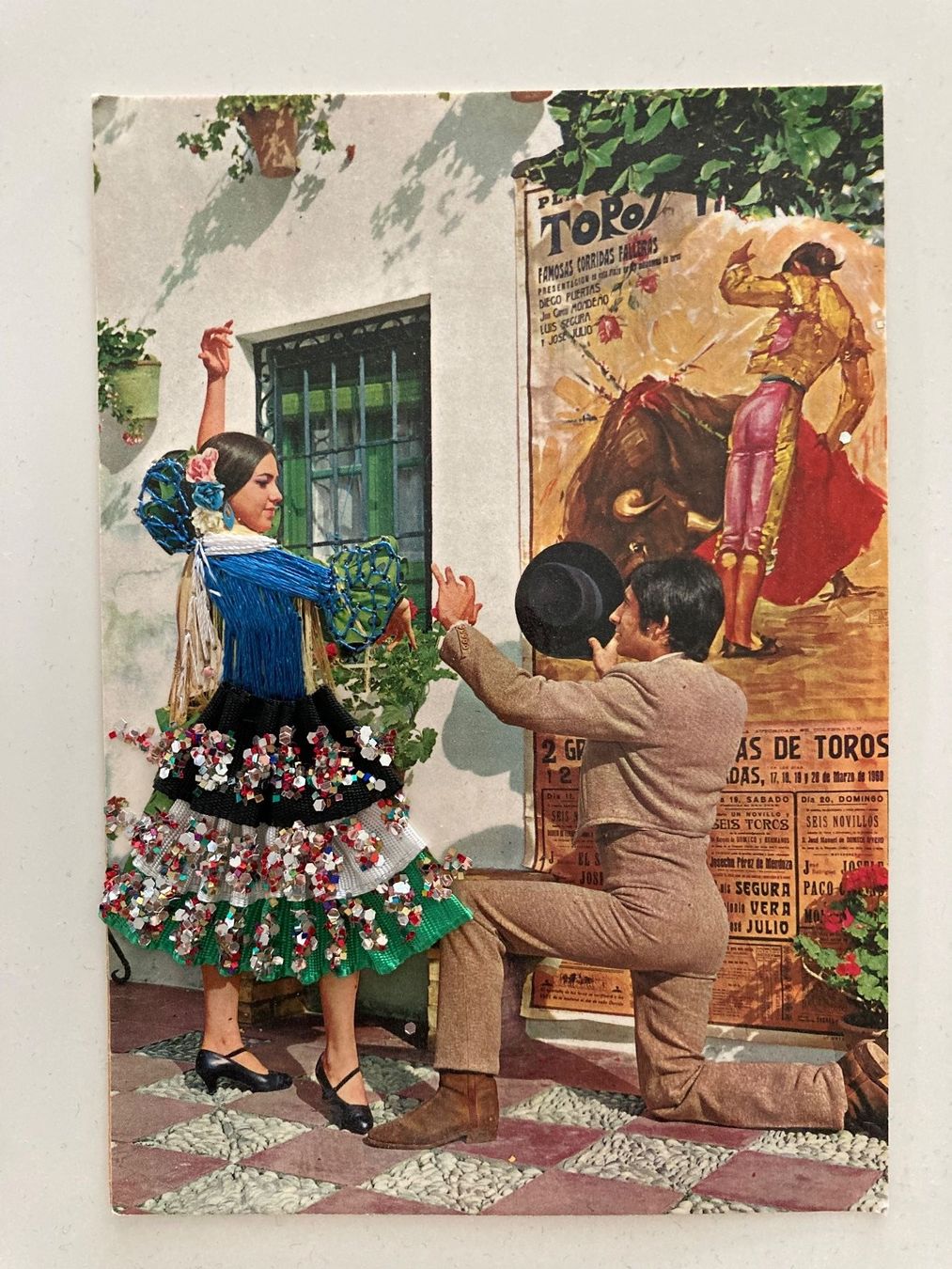 Ansichtskarten: Postkarte Barcelona mit Stoffjupe – Neu (gemäss Beschreibung) aus Buttisholz von Bellabusi
