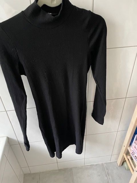 Vestiti: Strickkleid schwarz Lulus GR M neu – Usato da Zürich venduto da Pony74 2
