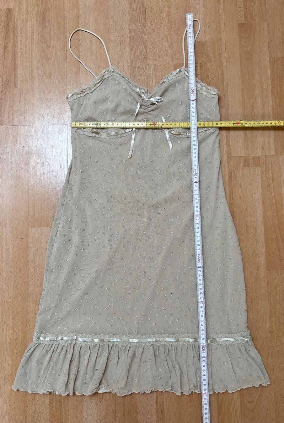 Vestiti: Romantisches Kleid - hell beige - Grösse M – Usato da Zofingen venduto da Justizia_01 2