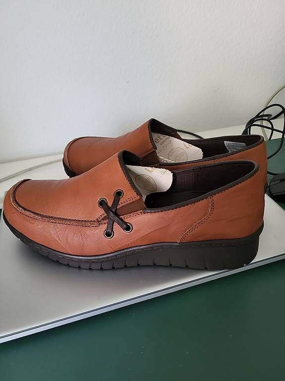 Scarpe da donna: Loretta Schue – Usato da Hirschthal venduto da Karinmogli