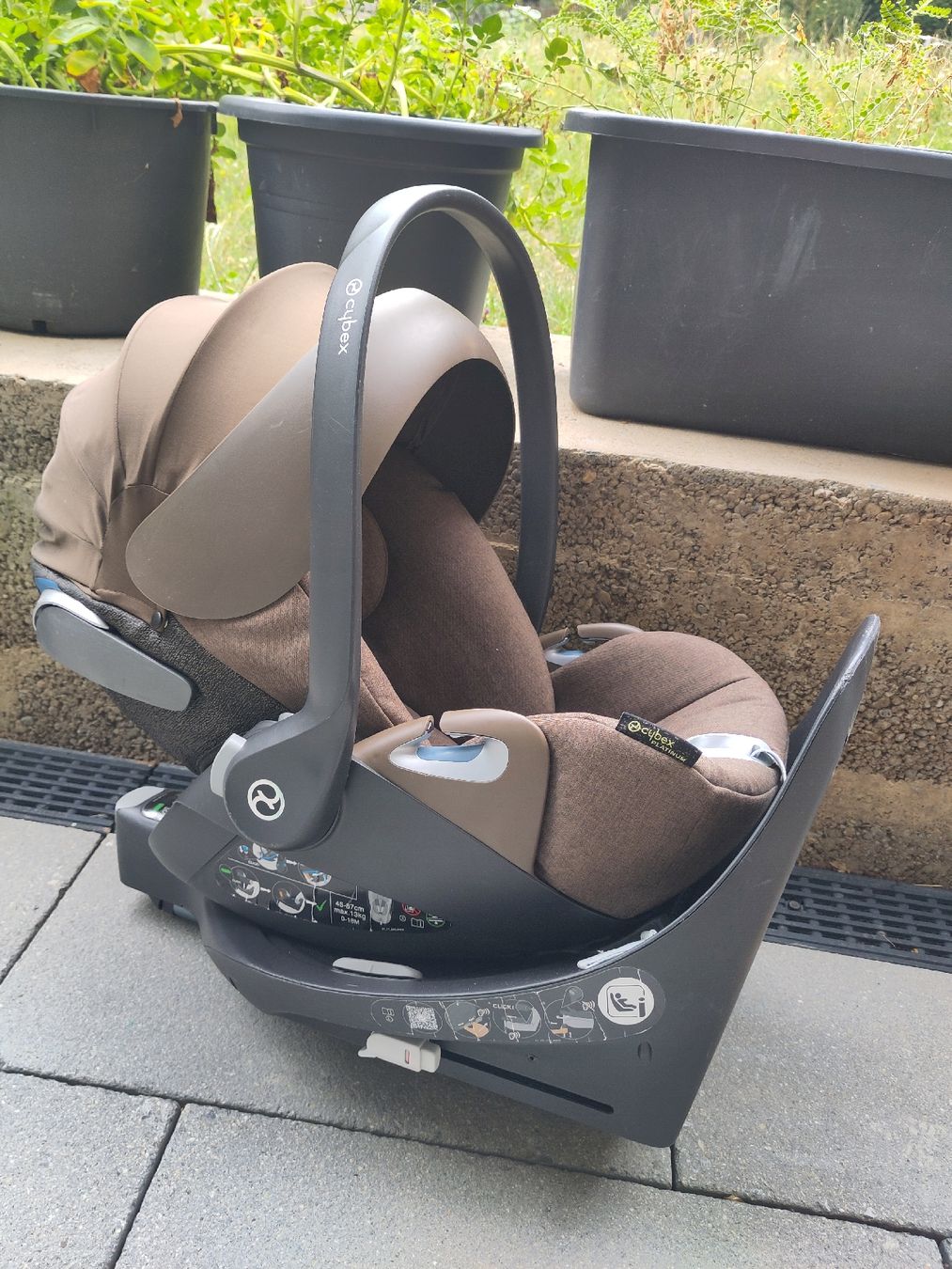 Cybex Sièges auto: Cybex Cloud z i-size platinum Babyschale mit Base Z – D'occasion à Kloten par LinaFe