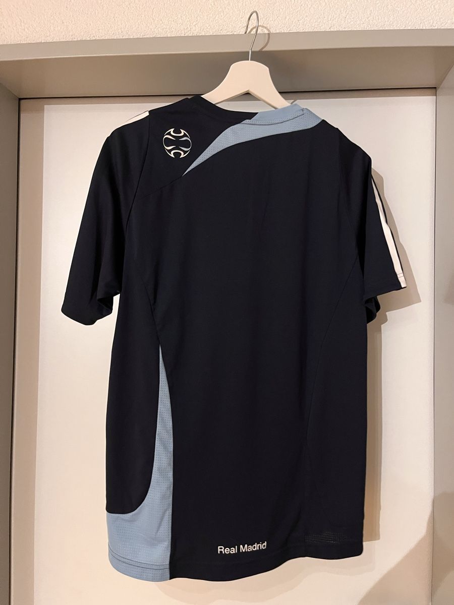 Adidas T-Shirts: Real Madrid Trainingschirt – Gebraucht aus Staufen von iker 1