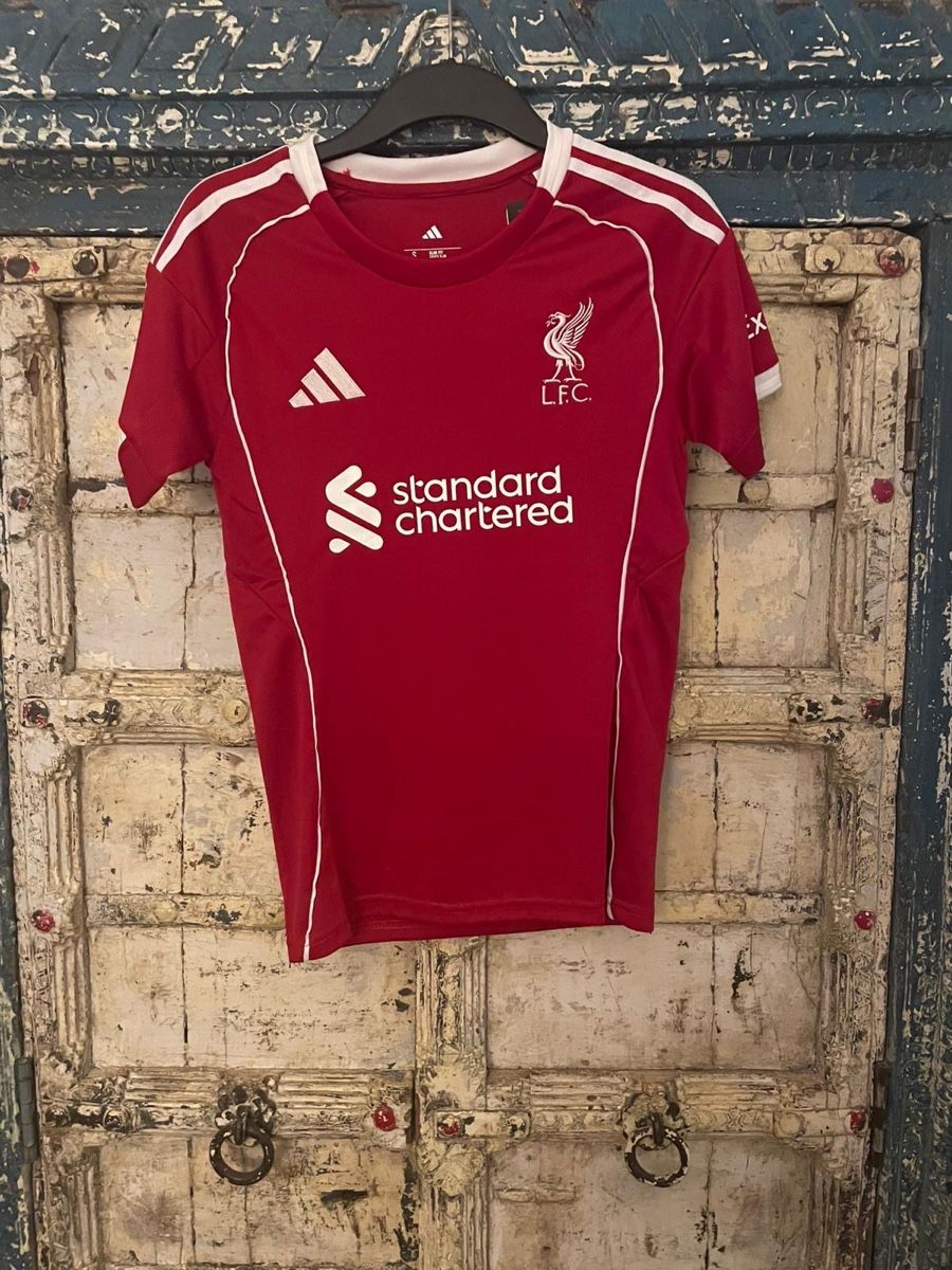 Liverpool Fc Canottiere & Pantaloni: Liverpool Home Trikot 25/26 – Nuovo e nell'imballaggio originale da Erlenbach ZH venduto da Sinichi