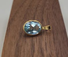 18 Karat 750 Gold Anhänger Mit Topas