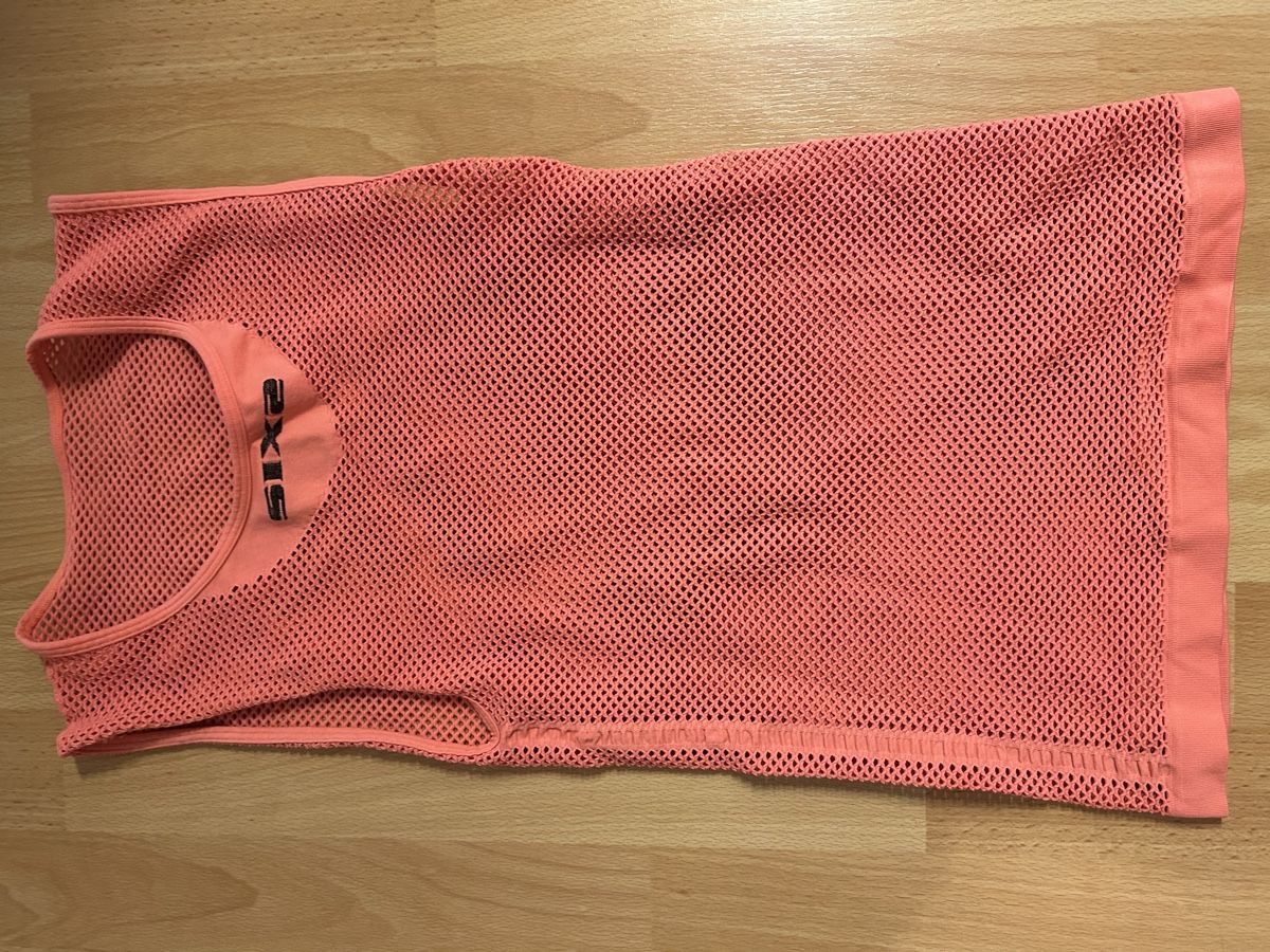 Top: SIXS Funktionsshirt Netzgewebe "Big Size" – Usato da St. Gallen venduto da Pinta_dora