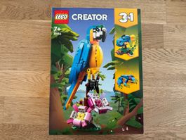 LEGO Exotic Parrot 31136