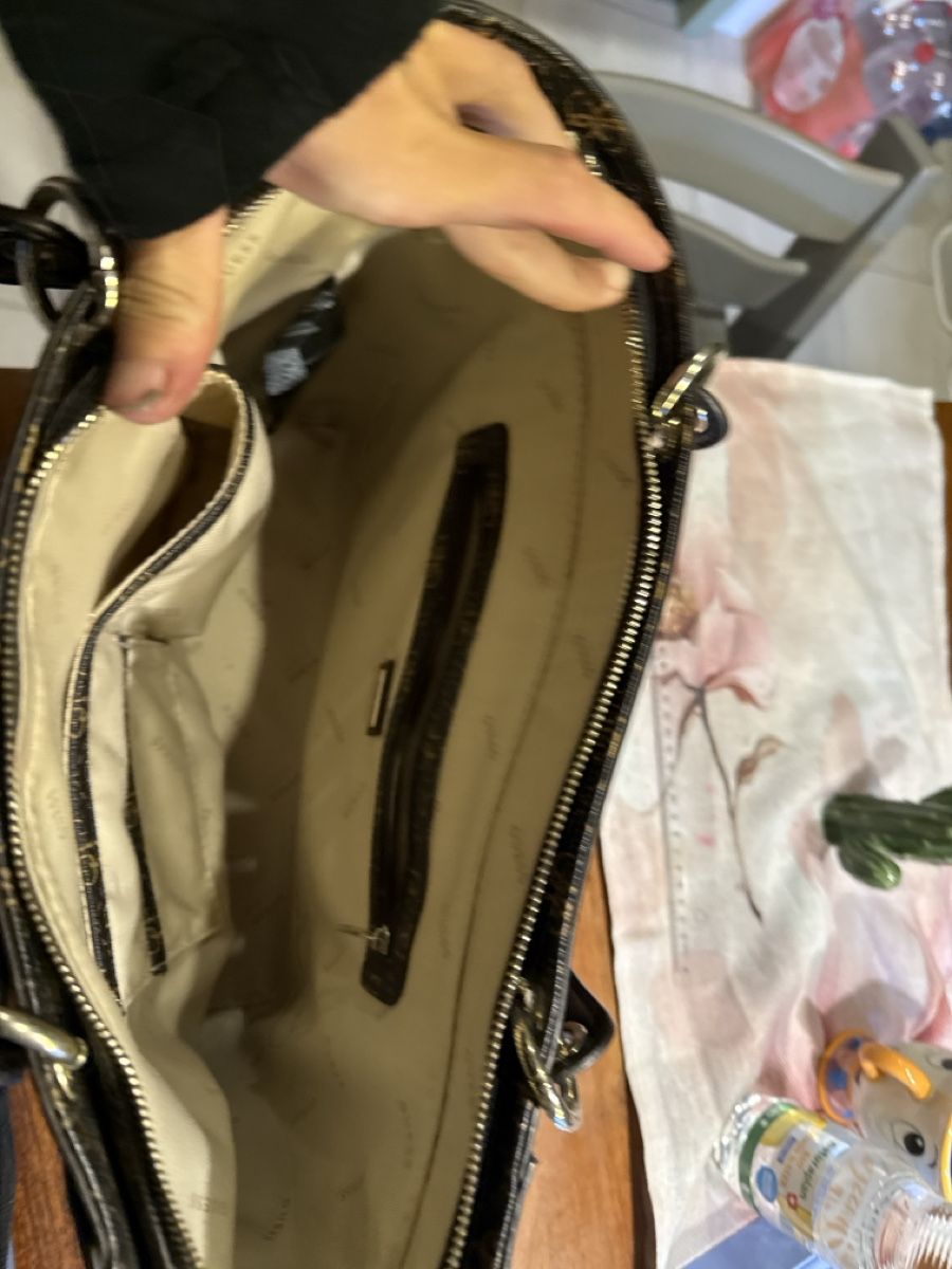 Guess Borse da donna: Guess Tasche  – Usato da Bad Ragaz venduto da ram_t825 1