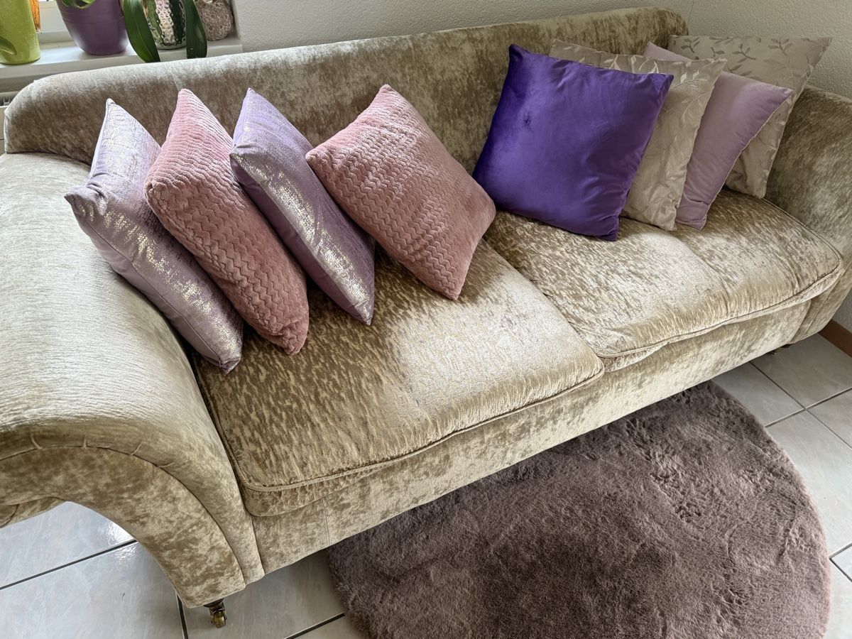 Sofas: Laura Ashley Sofa – Gebraucht aus Horriwil von Carrera68 7