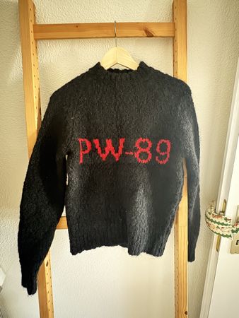Pullover schwarz mit rotem Aufdruck PW-89 new XS