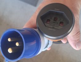 Camping-Adapterkabel 230 V – Schuko auf CEE-Campingstecker