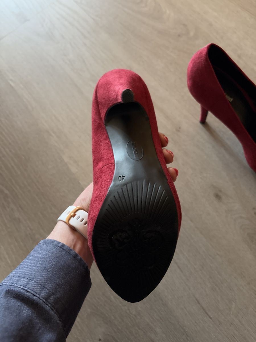Graceland Scarpe da donna: Rote Graceland Pumps Grösse 40 – Nuovo (secondo la descrizione) da Linden venduto da martina_iwana 2