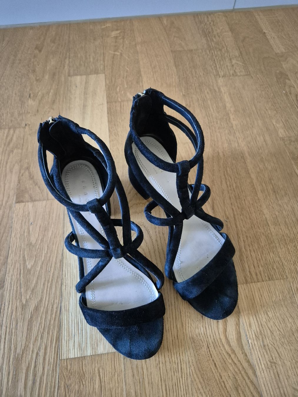 Sandro Scarpe da donna: Sandalen von Sandro, Grösse 38 – Usato da Uitikon Waldegg venduto da Knuesperli