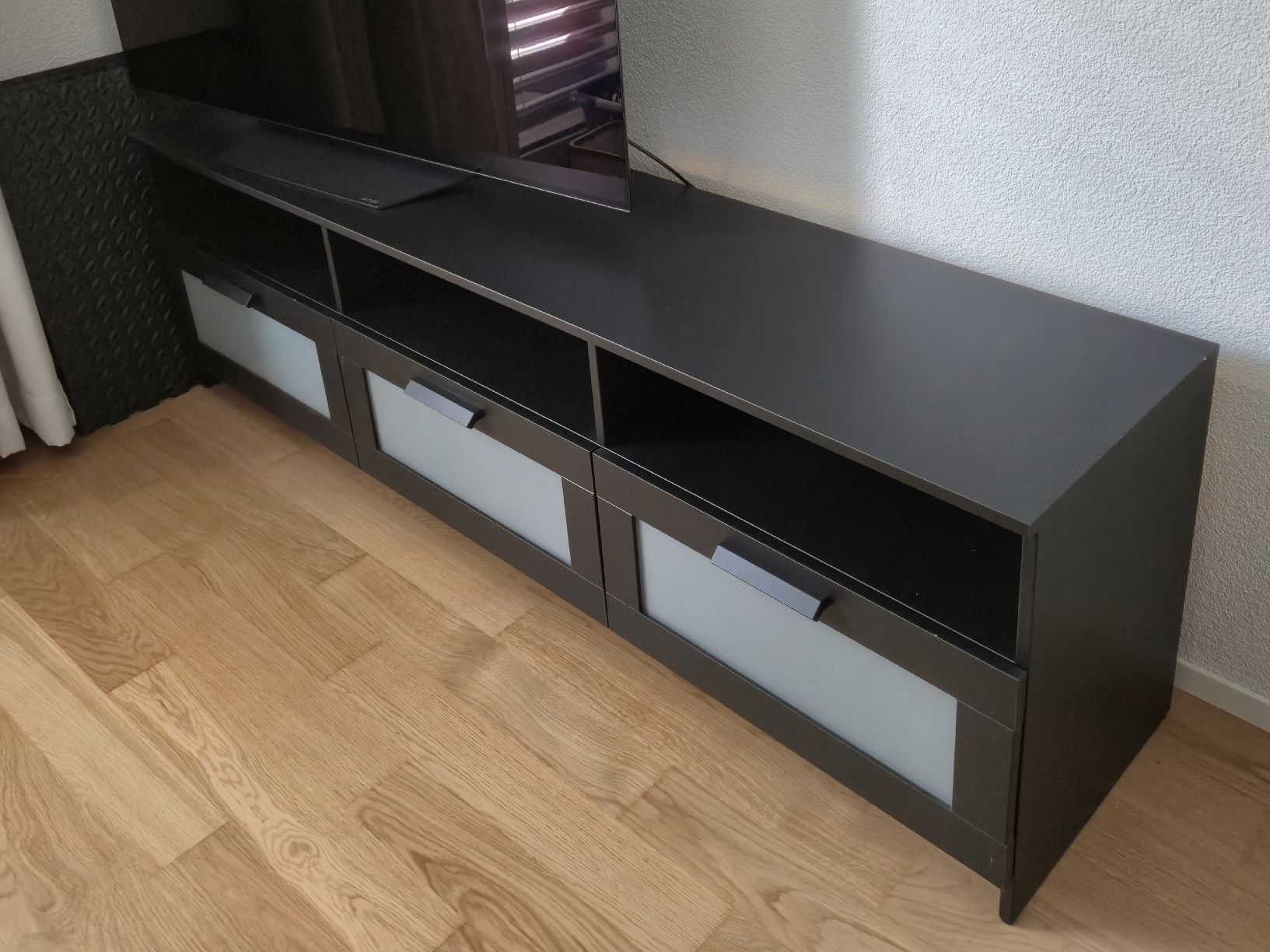 Ikea TV Möbel: Möbelstück schwarz mit Schubladen – Gebraucht aus Aarwangen von fab_k5ck