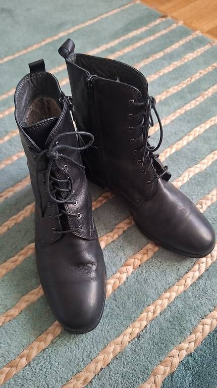 Scarpe da donna: Lederschuhe, Gr. 36 – Usato da Basel venduto da ueppig