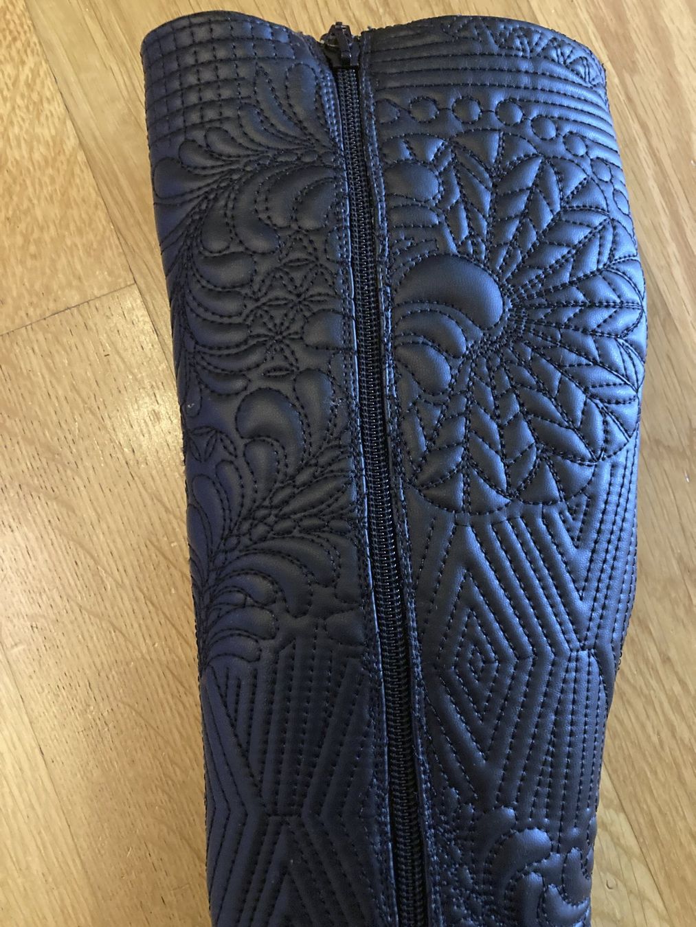 Desigual Scarpe da donna: Desigual Bottes en cuir pointure 37 – Usato da Lausanne venduto da Chips_1 2