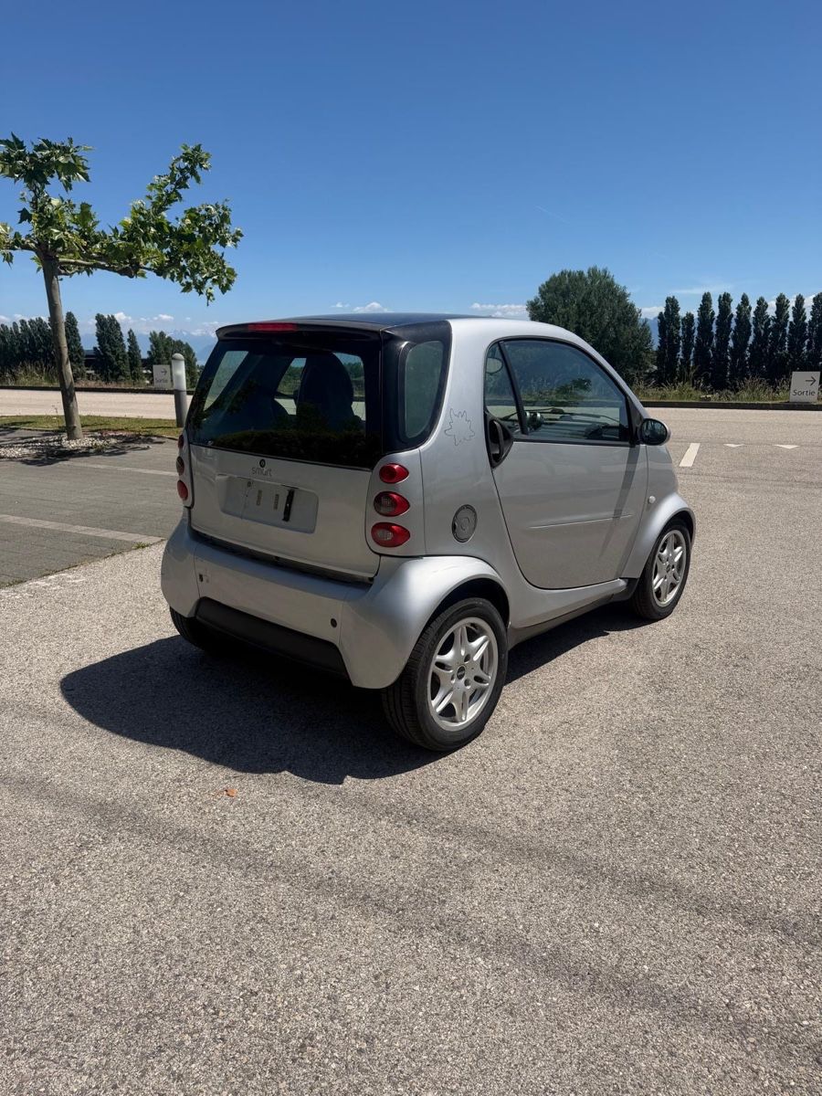Smart Autos: Smart Micro Compact Car année 2002 – Gebraucht aus Rolle von kon_9smn 4