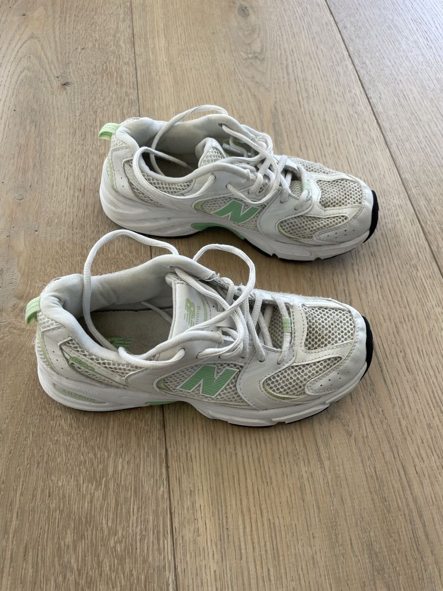 New Balance Scarpe per ragazze: Turnschuhe New Balance Mädchen Gr. 36 – Usato da Hohenrain venduto da Oters 2