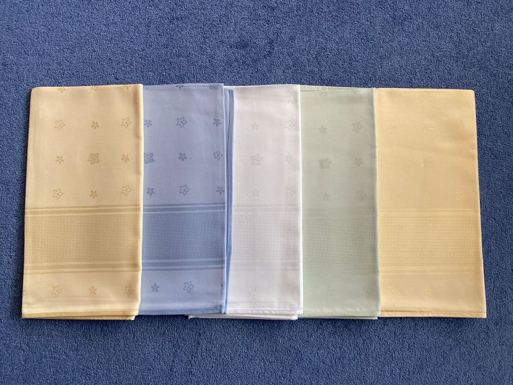 250 Stück Einweg-Lätzchen 33x45 Cm – 3-lagig, Wasserdicht, Für Tattoo, Nagelstudio & Patienten