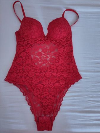 Roter Spitzenbody, Größe M neuwertig (einmal getragen)✨