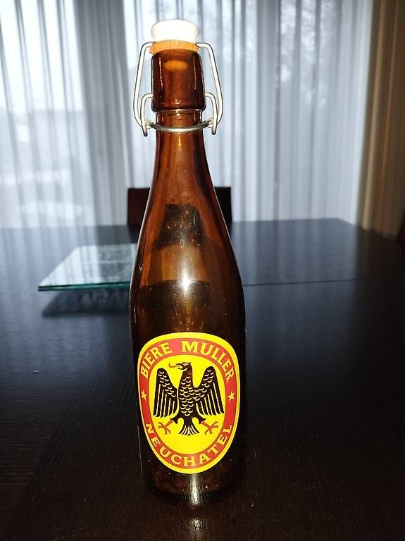 Bicchieri, Caraffe & Bottiglie: Alte Bierflasche Biere Muller Neuchatel – Usato da Granges-Paccot venduto da Ping1998