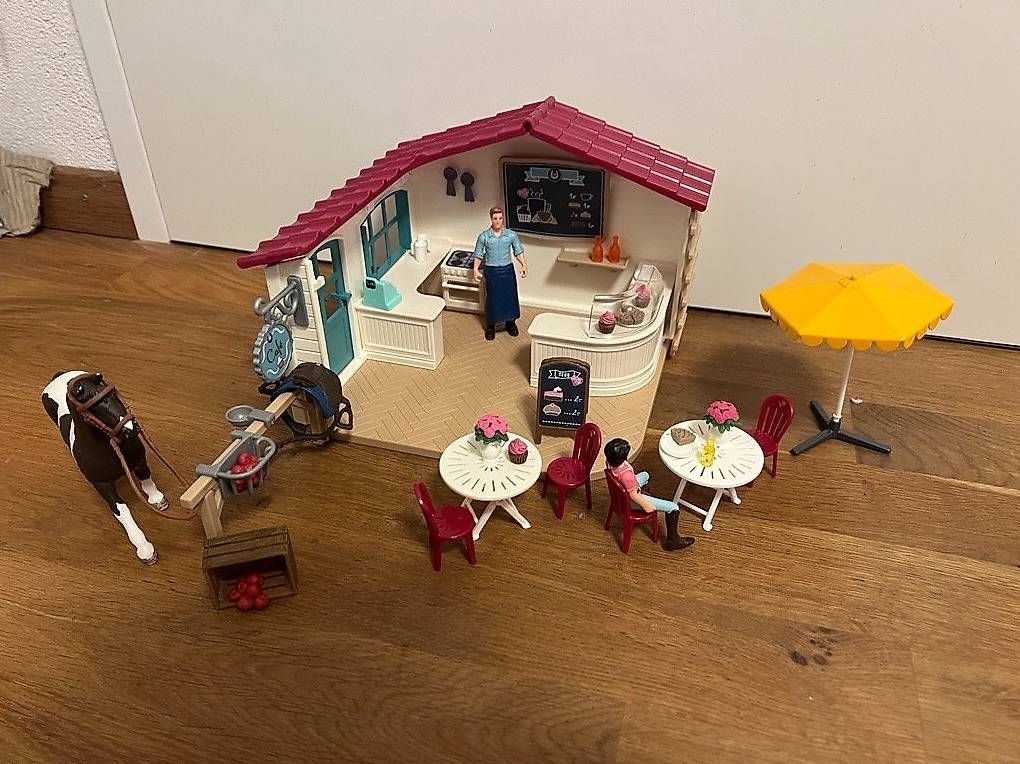 Giocattoli: Schleich Café – Usato da Hünenberg See venduto da Dowjones