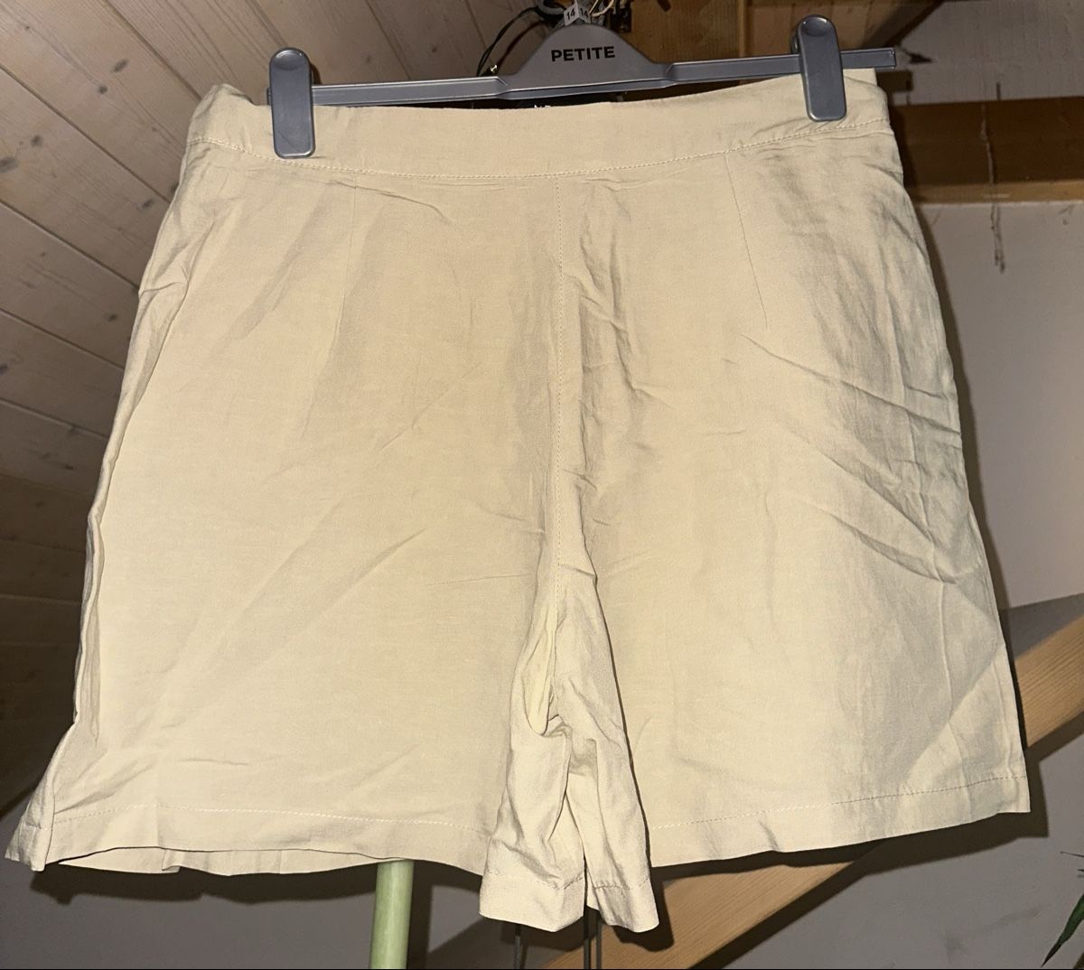 Bershka Pantaloni: Shorts, EU 44, NEU! – Nuovo e nell'imballaggio originale da Gutenswil venduto da jus_nr7h 4