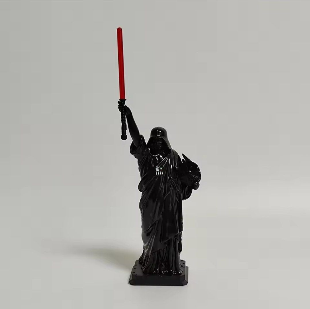 Statuette: Star Wars Darth Vader Freiheitsstatue USA  Neu – Nuovo e nell'imballaggio originale da Tuggen venduto da Zweitechanceboutique 1