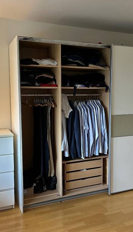 Pfister Armadi: Armoire à habits – Usato da Lausanne venduto da Geo6 1