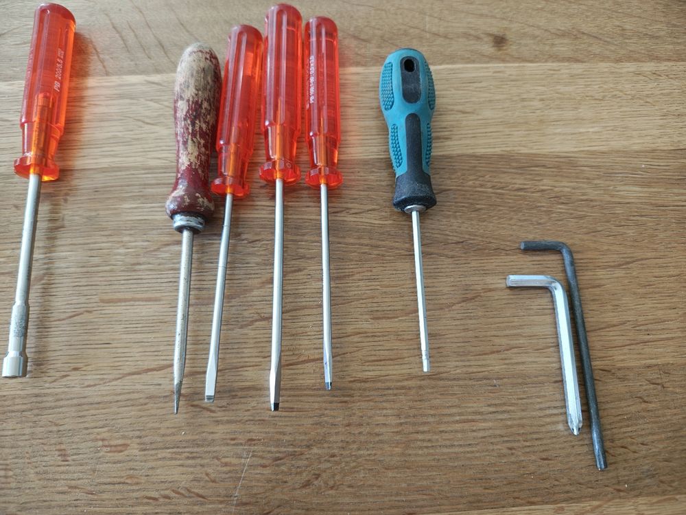 Tous les outils: Div. Schraubenzieher – D'occasion à Brislach par d.baumgartner.82 3