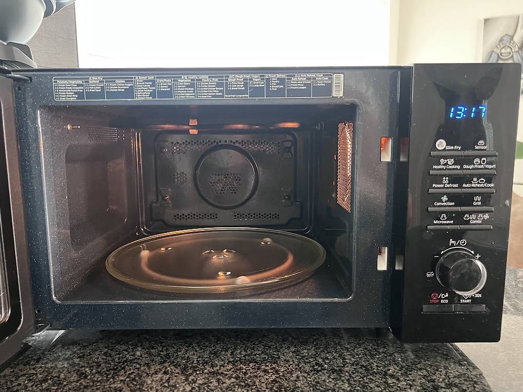 Forni: Micro-onde Samsung – Usato da La Tour-de-Peilz venduto da Lucky93 1